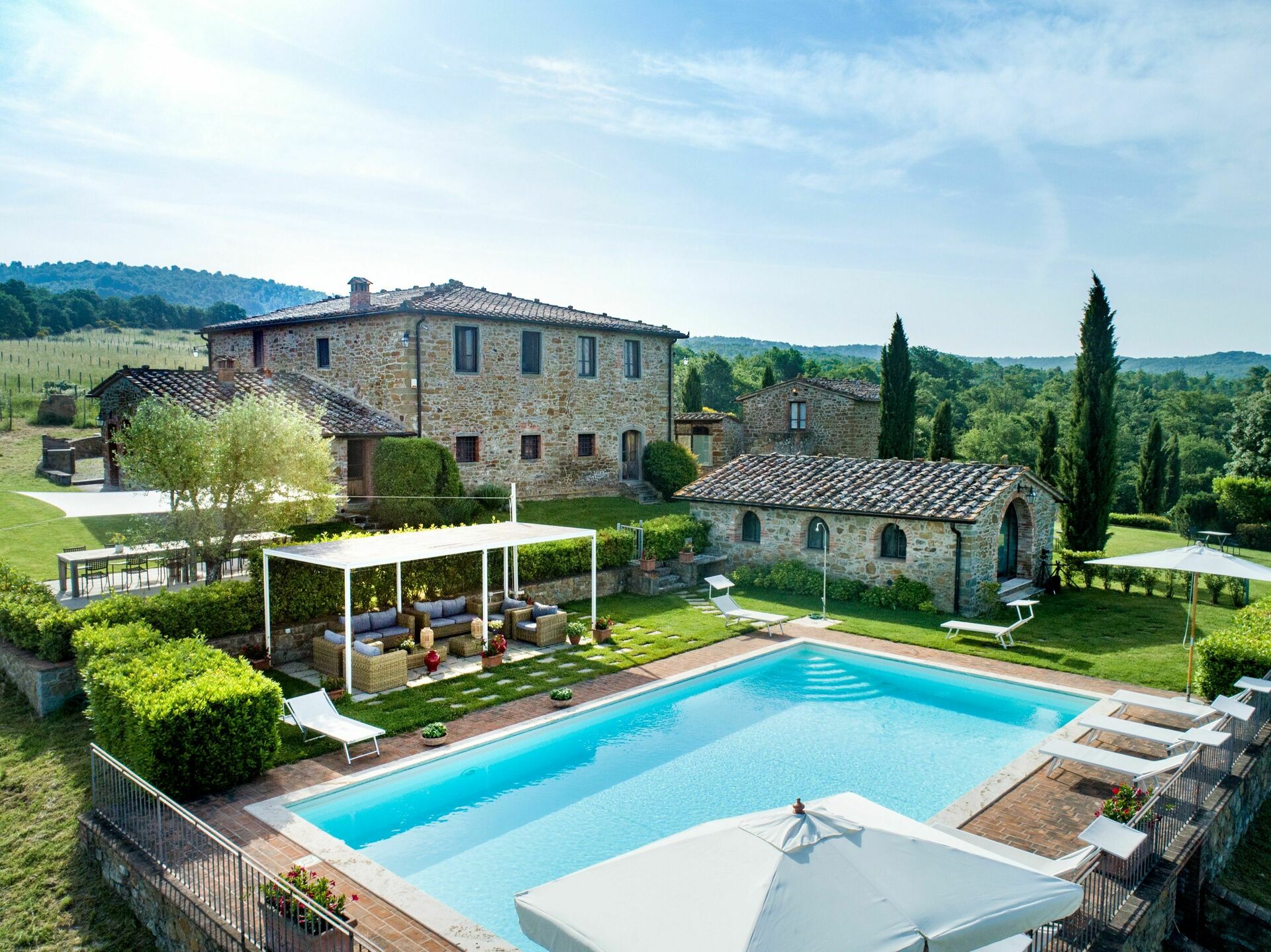 476 huis met 9 slaapkamers en 9 badkamers toscane 20