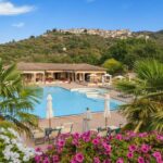 512 resort met zwembad, restaurant aan kust algemeen 1